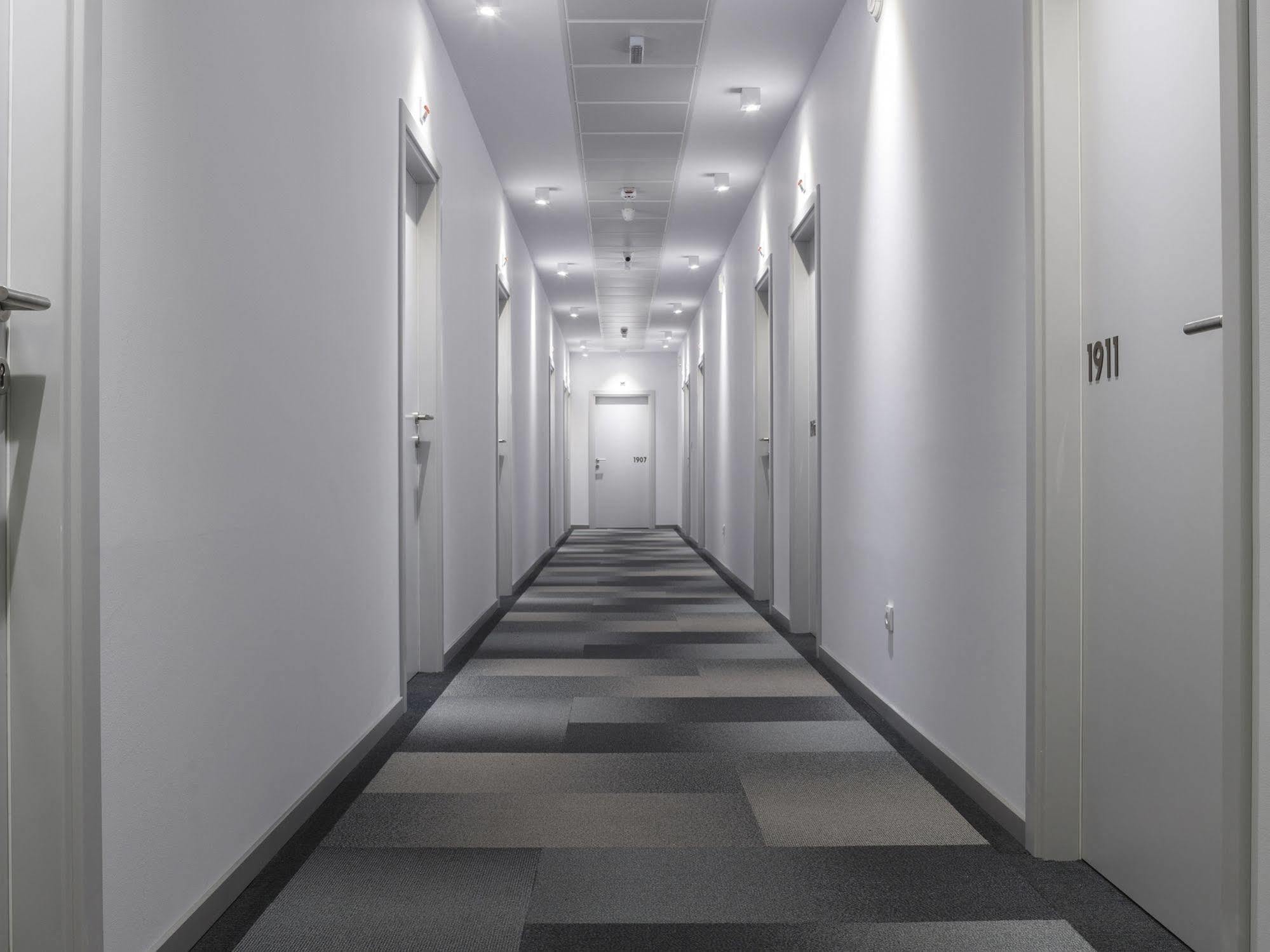 Savamala Place Belgrado Buitenkant foto